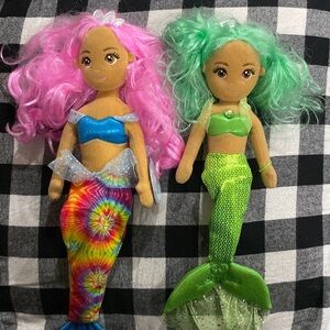 Mermaid Dolls Sea Sparkles Aurora 2 dolls Pink Tie Die and Green hair Sea World